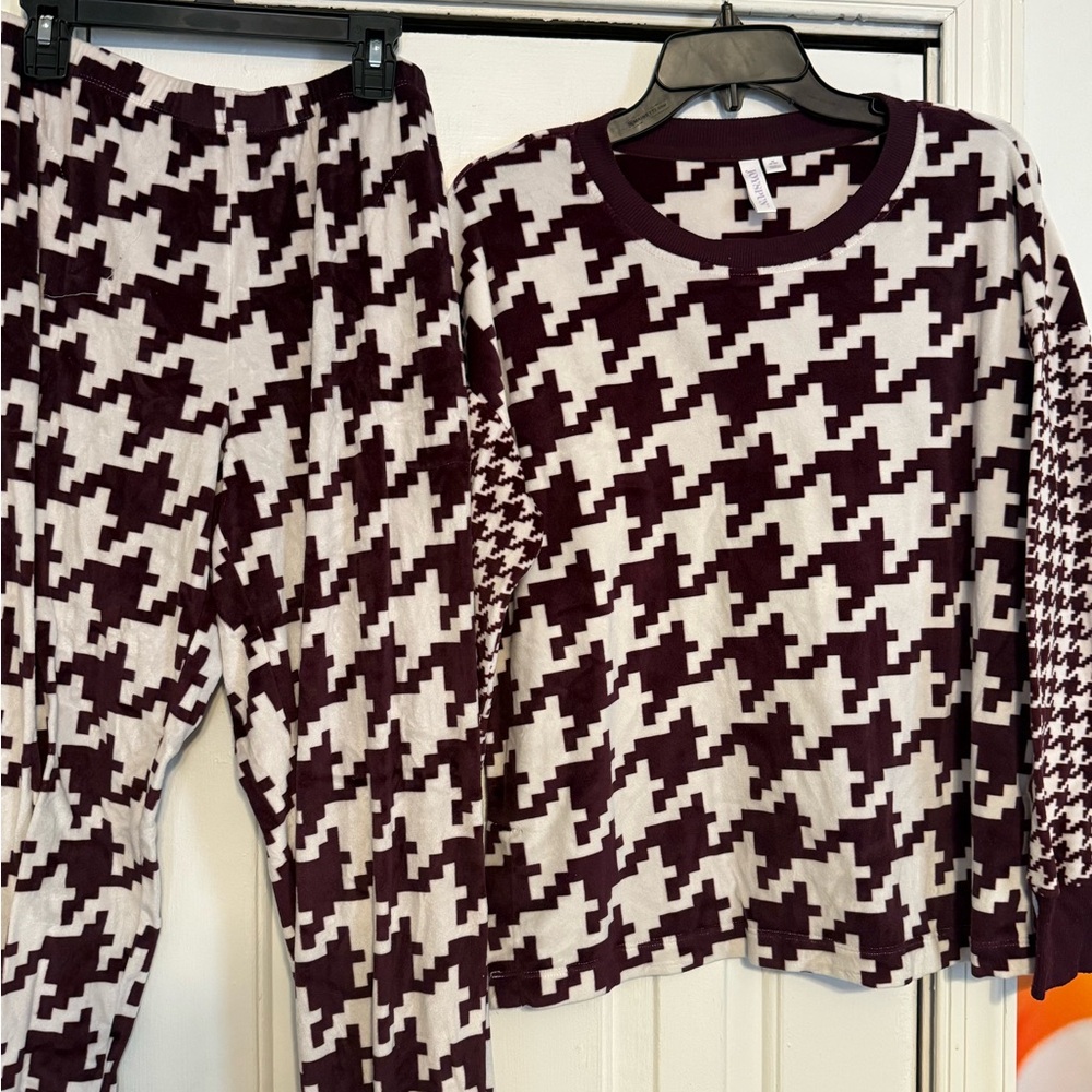 Assorted Clothing Bundle - image 7